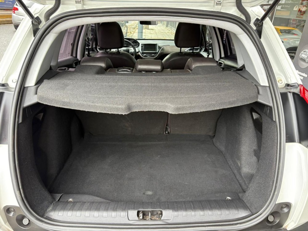 Peugeot 2008 Sport — foto 13